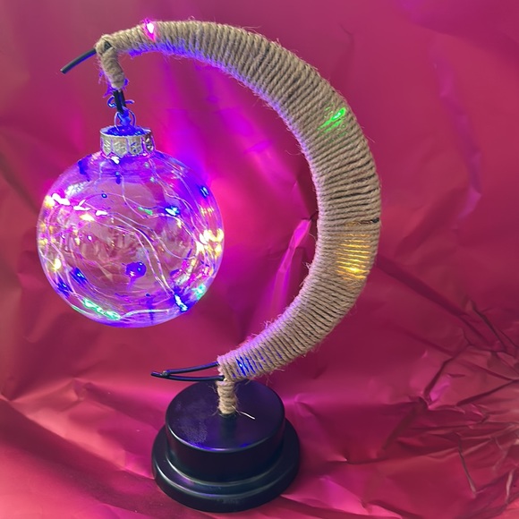 Multicolored moon lamp - Picture 1 of 5